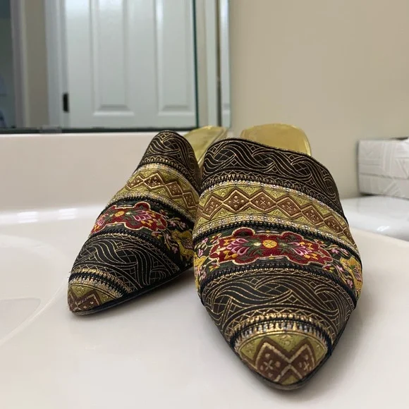 Richly Embroidered mules size 10 - Picture 7 of 11